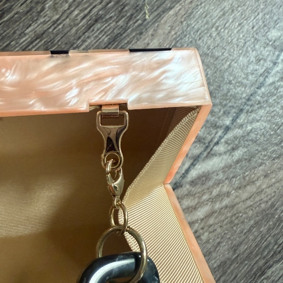 NWOT TUCKERNUCK Pink Leopard Clutch / Shoulder Bag - Picture 5 of 6